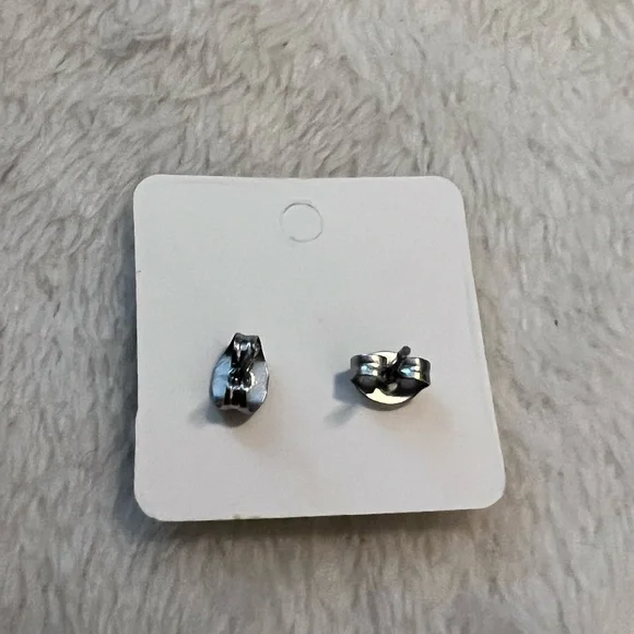 Gingerbread with Santa hat earrings - Picture 4 of 4